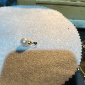 Pearl pendant
